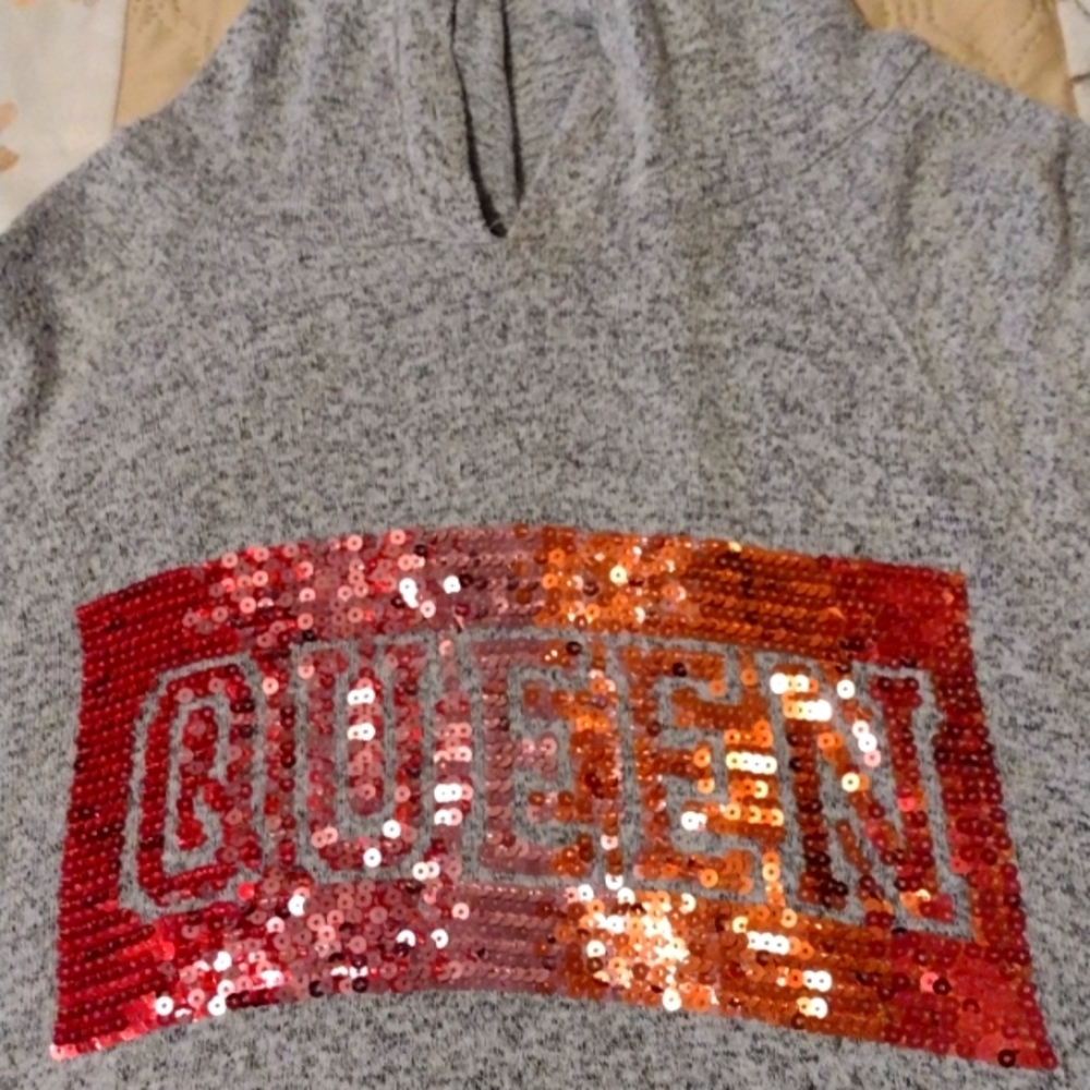 Top gray long sleeve with hood